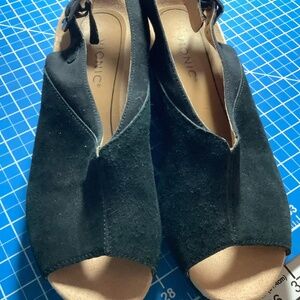 Vionic suede wedges  9.5 black